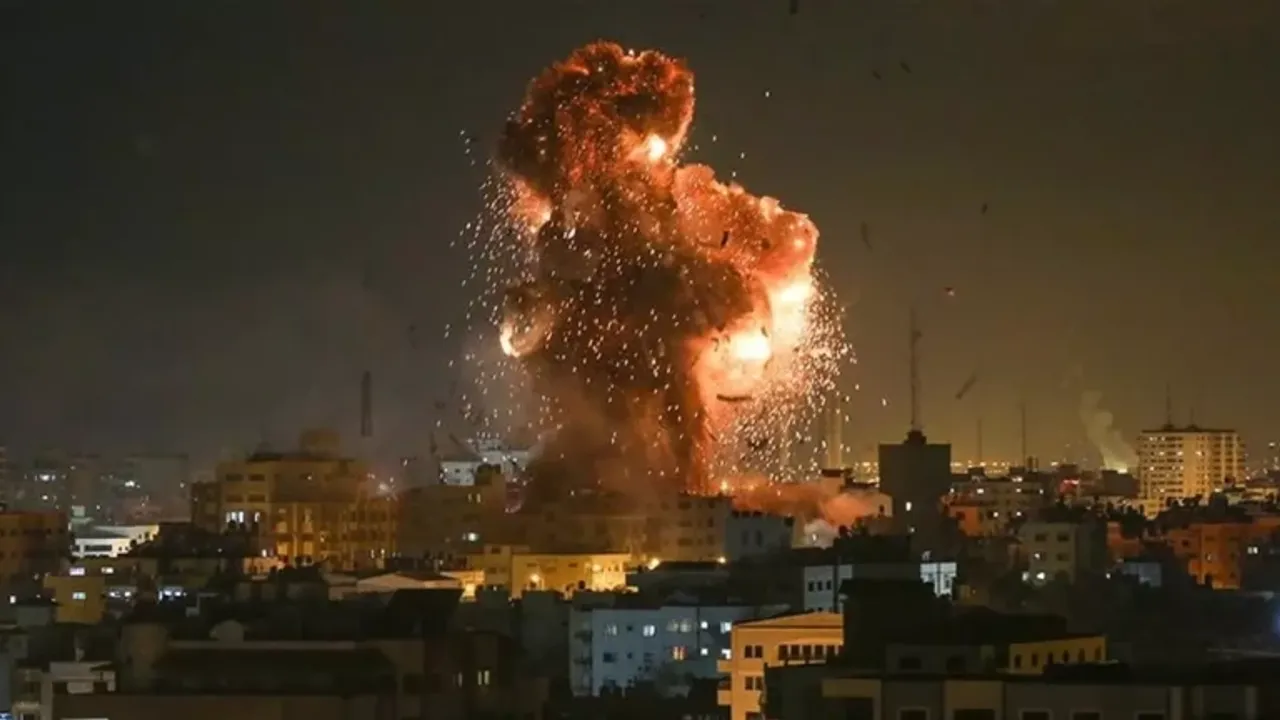 Gazze'ye Hiroşima'ya atılanın bir buçuk katı bomba atıldı