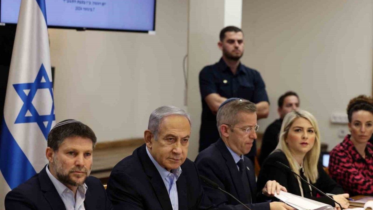 Netanyahu, kabinedekilerin yalan makinesine sokulmasını istiyor