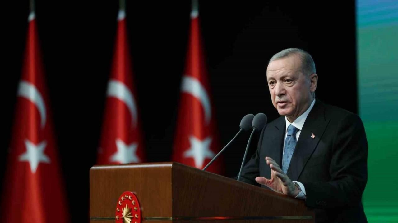 Erdoğan: İlerlemeyi bir gardırobun iki kapağı arasına hapsettiler