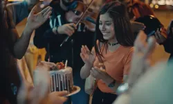 Kıyma 2. sezon 6. bölüm | Kıyma 2. sezon 6. bölüm Sansürsüz İzle