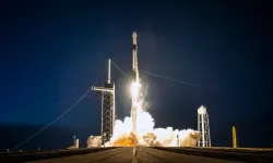 SpaceX’in Falcon-9 roketi başarılı bir şekilde fırlatıldı