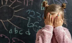 Okula yeni başlayan çocuklarda okul fobisine dikkat