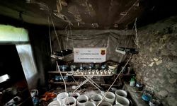 Evlerini uyuşturucu imalathanesine çeviren şahıslara operasyon