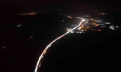 Kırıkkale'de gece yarısı trafik yoğunluğu görüntülendi