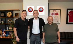 İrfan Gündüz ve Mesut Özil, Hacıosmanoğlu’nu ziyaret etti