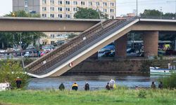 Dresden'de köprü çöktü, facianın eşiğinden dönüldü