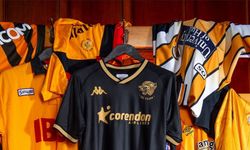 Hull City, 120. yıl formasını tanıttı