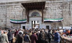 Suriyeliler yine Emevi Camii’ne akın etti