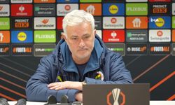 Mourinho: Avrupa'daki tek kulüp olduğumuz için gururluyuz