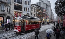 Taksim’de kar yağışı etkili oldu