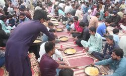 Pakistan’da ilk iftar yapıldı