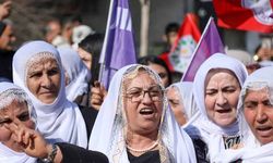 DEM Parti’den Anneler Günü mesajı: En güzel armağan barış olacaktır