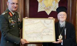 Yunan Genelkurmay Başkanı’ndan Bartholomeos’a tartışmalı harita hediyesi