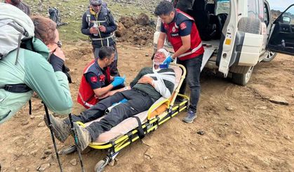 Çek dağcı Ağrı Dağı’nda yaralandı