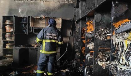 Mardin’de mobilya deposunda yangın