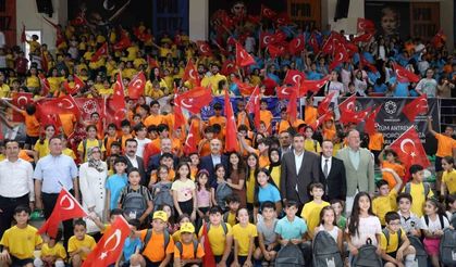 Mardin’de yaz spor okulu öğrencilerine malzeme dağıtımı yapıldı