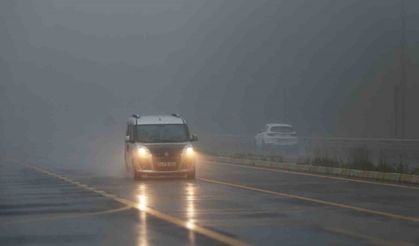 Bolu Dağı’nda sis ve sağanak yağış!