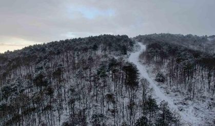 Aydos Tepesi'ne sezonun ilk karı düştü