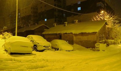 Bitlis’te kar yağışının etkisi arttı