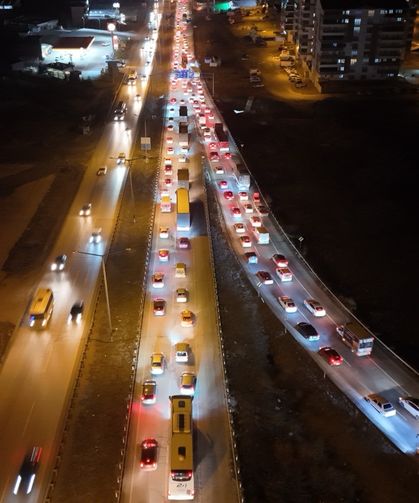 Yarıyıl tatili başladı, trafik yoğunluğu arttı