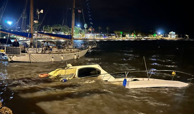 Antalya’da fırtına balıkçı teknelerini batırdı