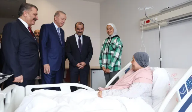Erdoğan, Gazzeli hastaları hastanede ziyaret etti