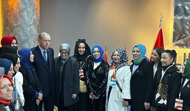 Erdoğan kadınların fotoğraf talebini reddetmedi