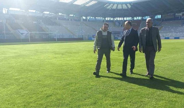 Kazım Karabekir Stadı’nın zemini övgü topluyor