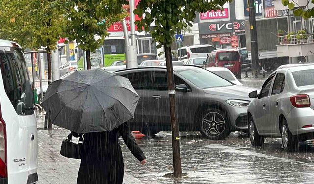 Meteoroloji 4 ili 'sağanak yağış' konusunda uyardı