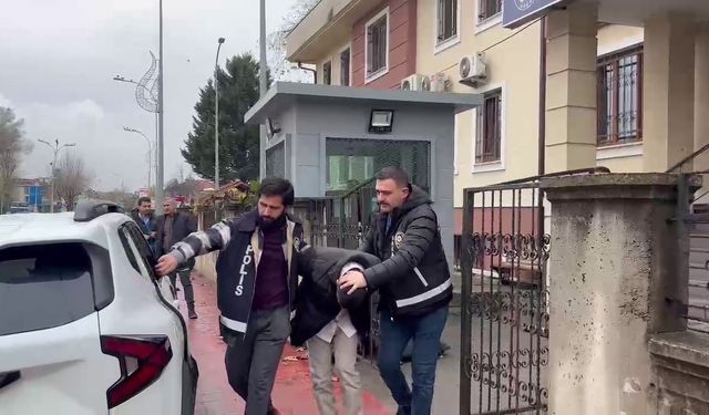 Eşini defalarca bıçaklayan koca tutuklandı