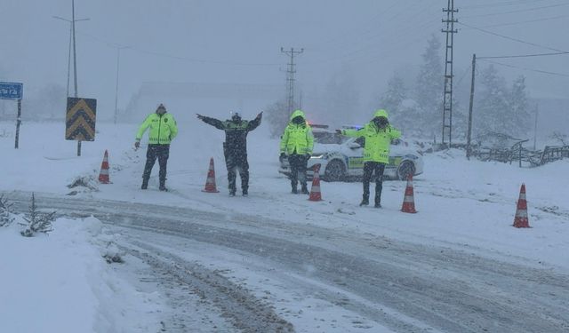 Bolu Dağı'nda küçük araçların geçişine izin verildi