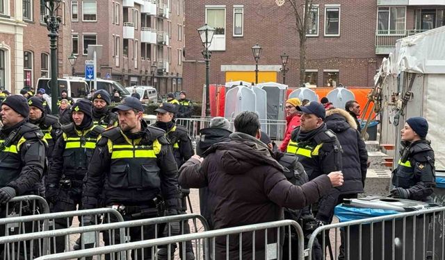 Galatasaray taraftarı, Alkmaar merkezinde toplandı