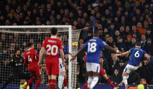 Liverpool derbisinde Everton son dakikada puan aldı