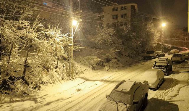 Okullar 20 Şubat Perşembe günü hangi il ve ilçelerde tatil edildi?