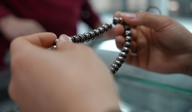 Brezilya’da yetişen meyve, Erzincan'da tespihe dönüşüyor