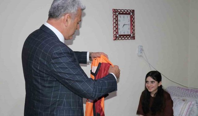 Engelli Nafiye'nin 'Galatasaray' hayali gerçek oldu