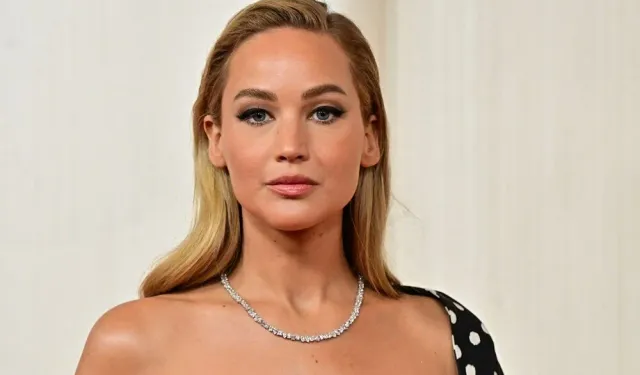 Jennifer Lawrence bir kez daha anne oldu