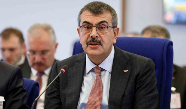 Bakan Yusuf Tekin: Başörtüsü yasağı Türkiye’de artık konuşulamaz