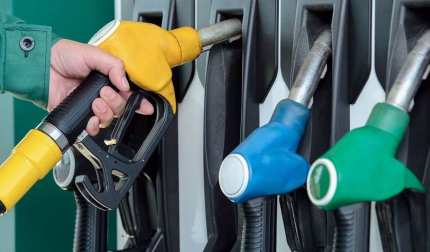Cuma günü benzine 1 TL zam bekleniyor