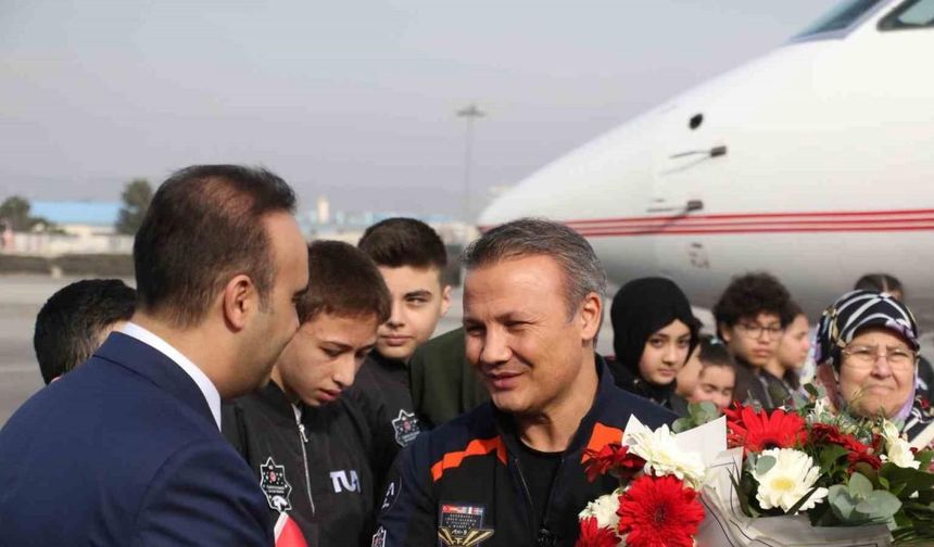 Türk Astronot Alper Gezeravcı yurda döndü
