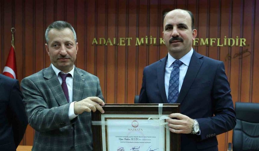 Konya Büyükşehir Belediye Başkanı Altay mazbatasını aldı