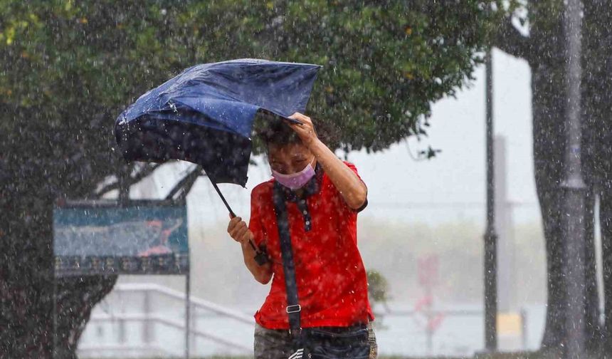 Tayvan’ı tayfun vurdu: 3 ölü