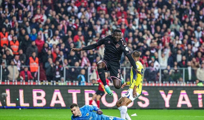 Fenerbahçe, Samsun'da 2 puan bıraktı