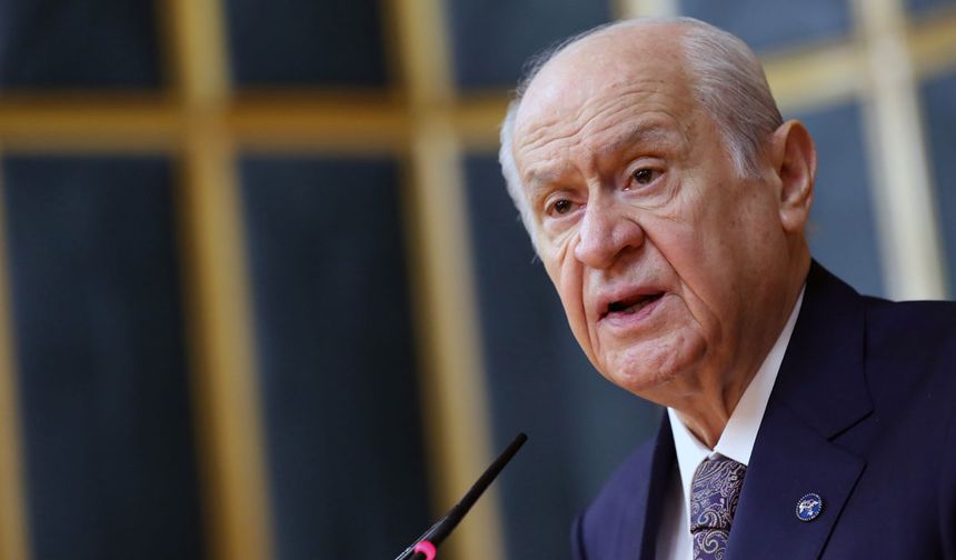 Devlet Bahçeli’den 19 Mayıs mesajı: Aziz şehitlerimizi rahmetle anıyorum