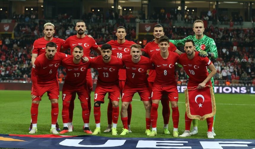 UEFA’dan Macaristan’a İstiklal Marşı’nı ıslıkladığı için ceza