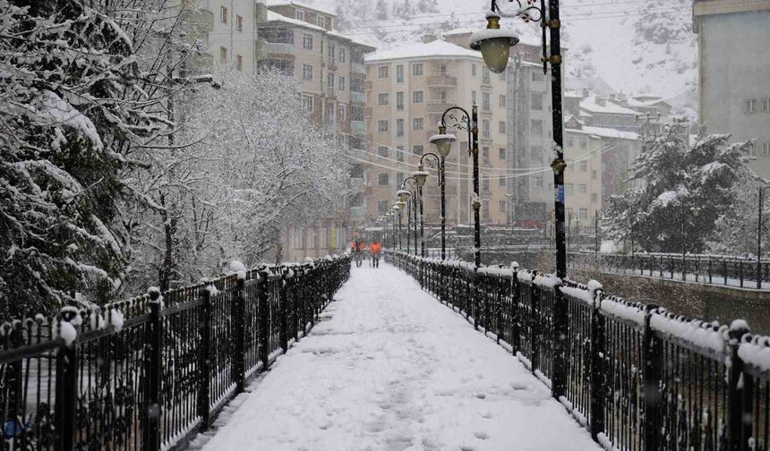 Gümüşhane’de öğrencilere 1 gün daha tatil müjdesi