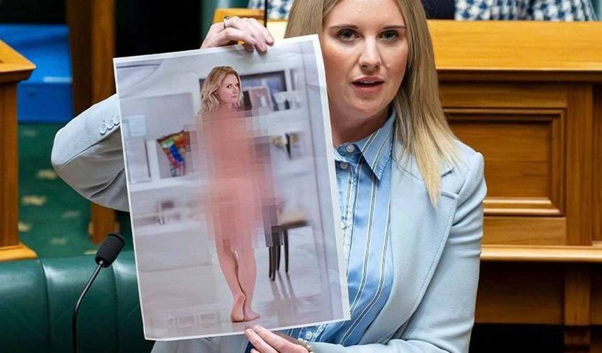 Yeni Zelanda milletvekili Laura McClure’dan yapay zeka uyarısı: Mecliste sahte çıplak fotoğrafını gösterdi